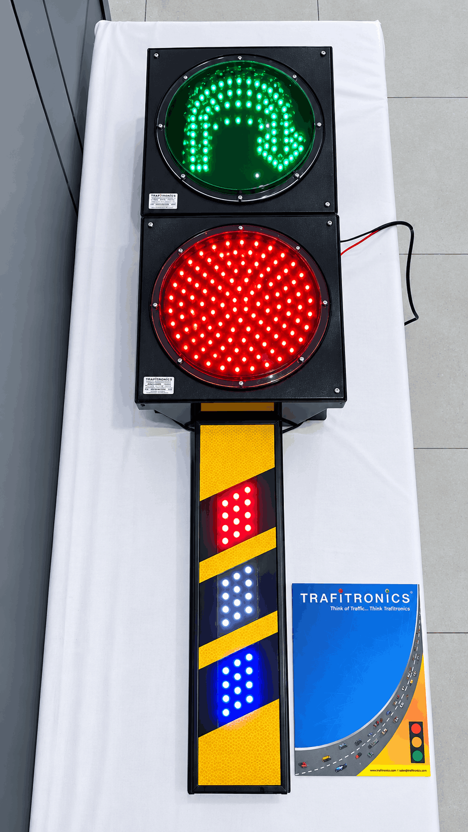 Solar Blinker with Hazard Marker - Solar Blinkers | Trafitronics